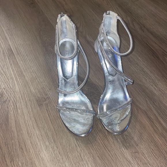 Silver Aldo heels - Picture 2 of 6